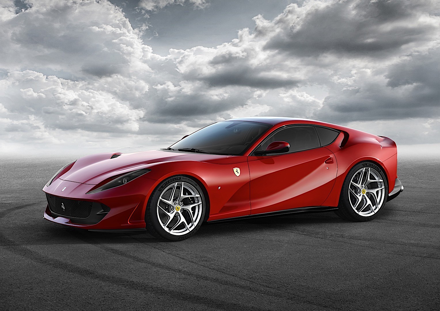 Ferrari 812 photo 5