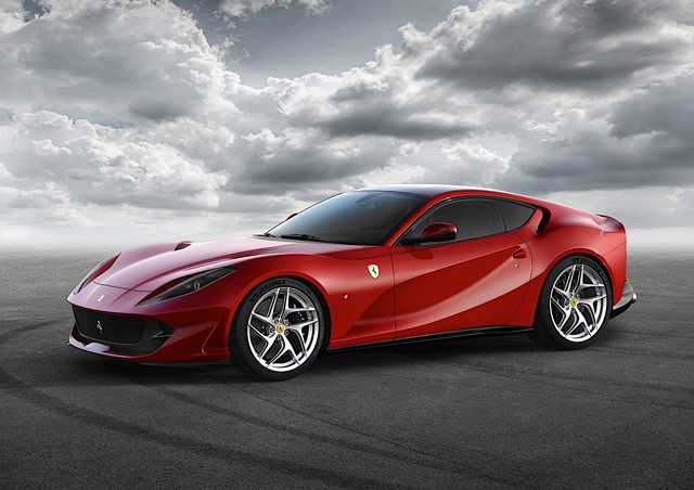 Ferrari 812 photo 5