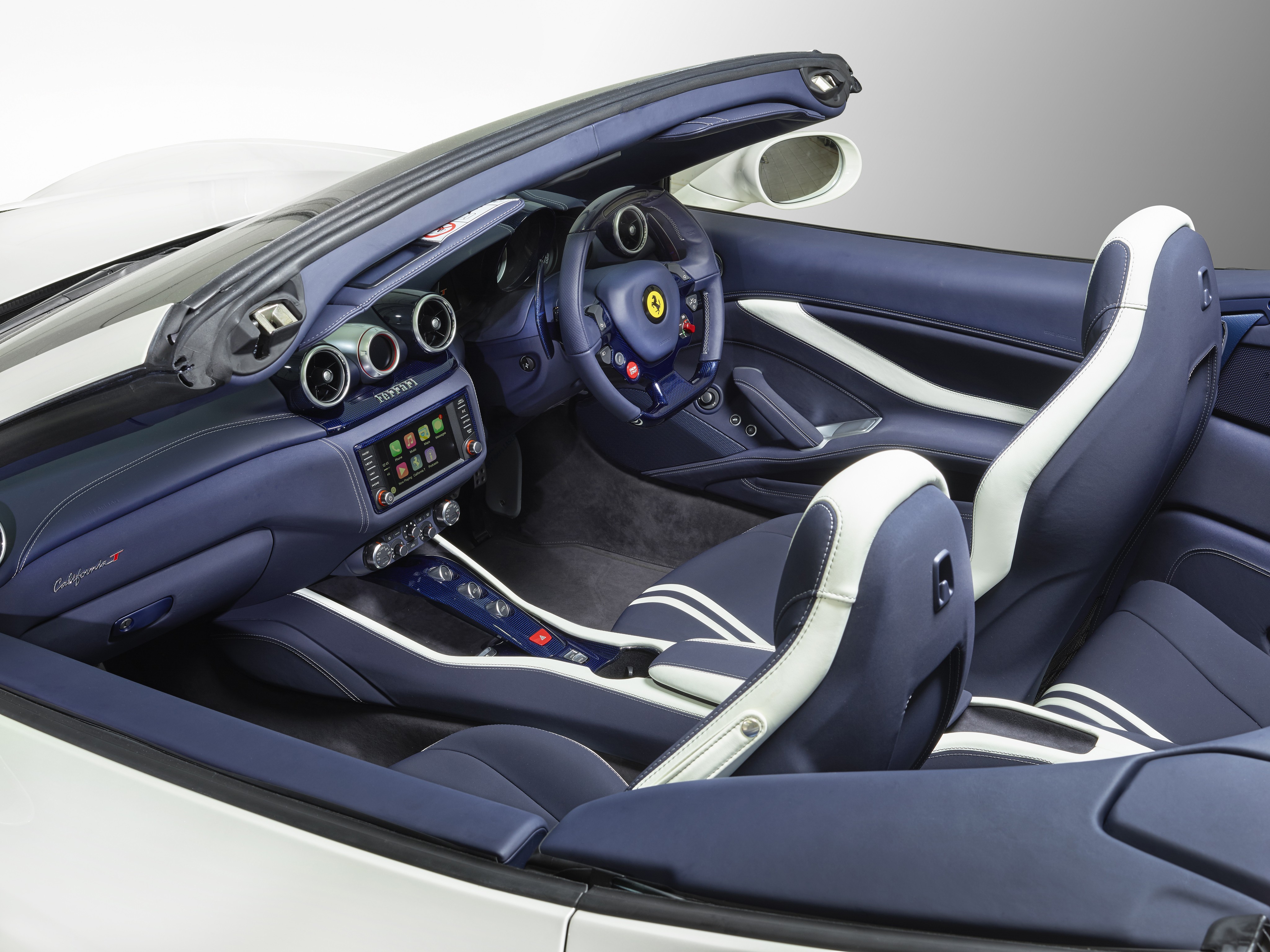 Ferrari California T photo 26