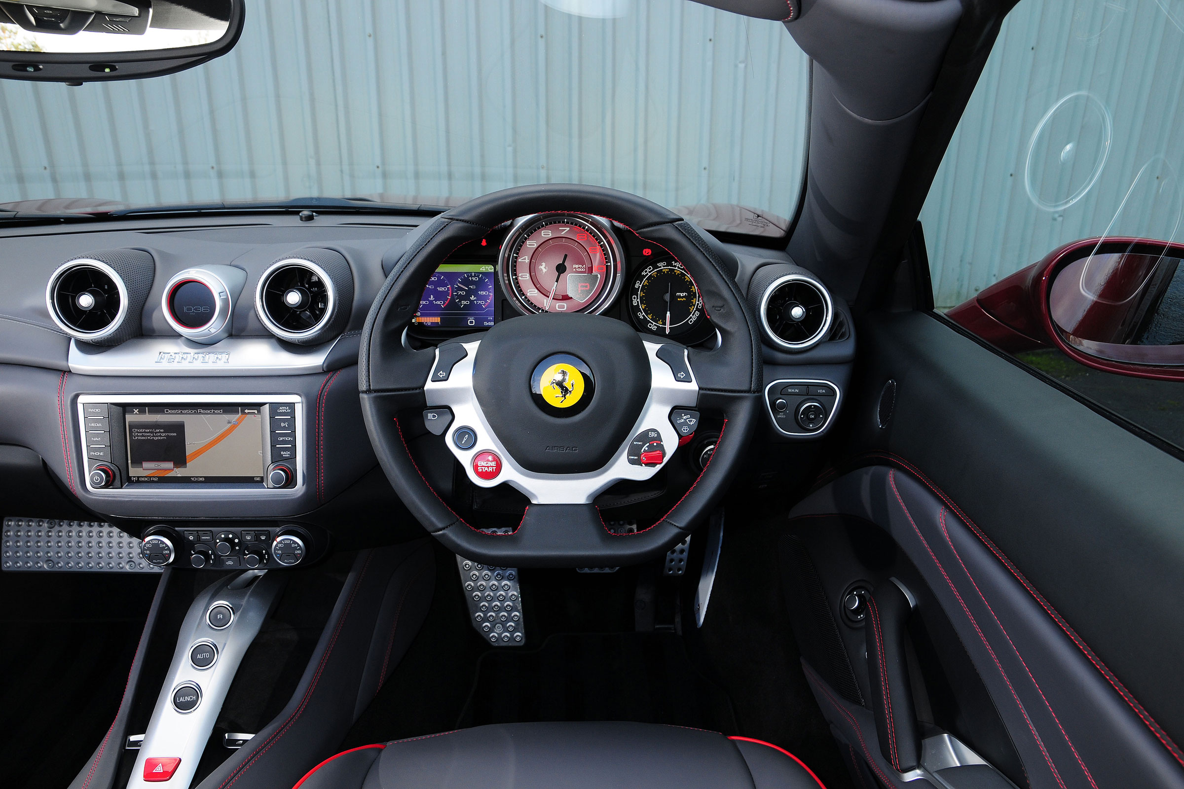 Ferrari California T photo 34