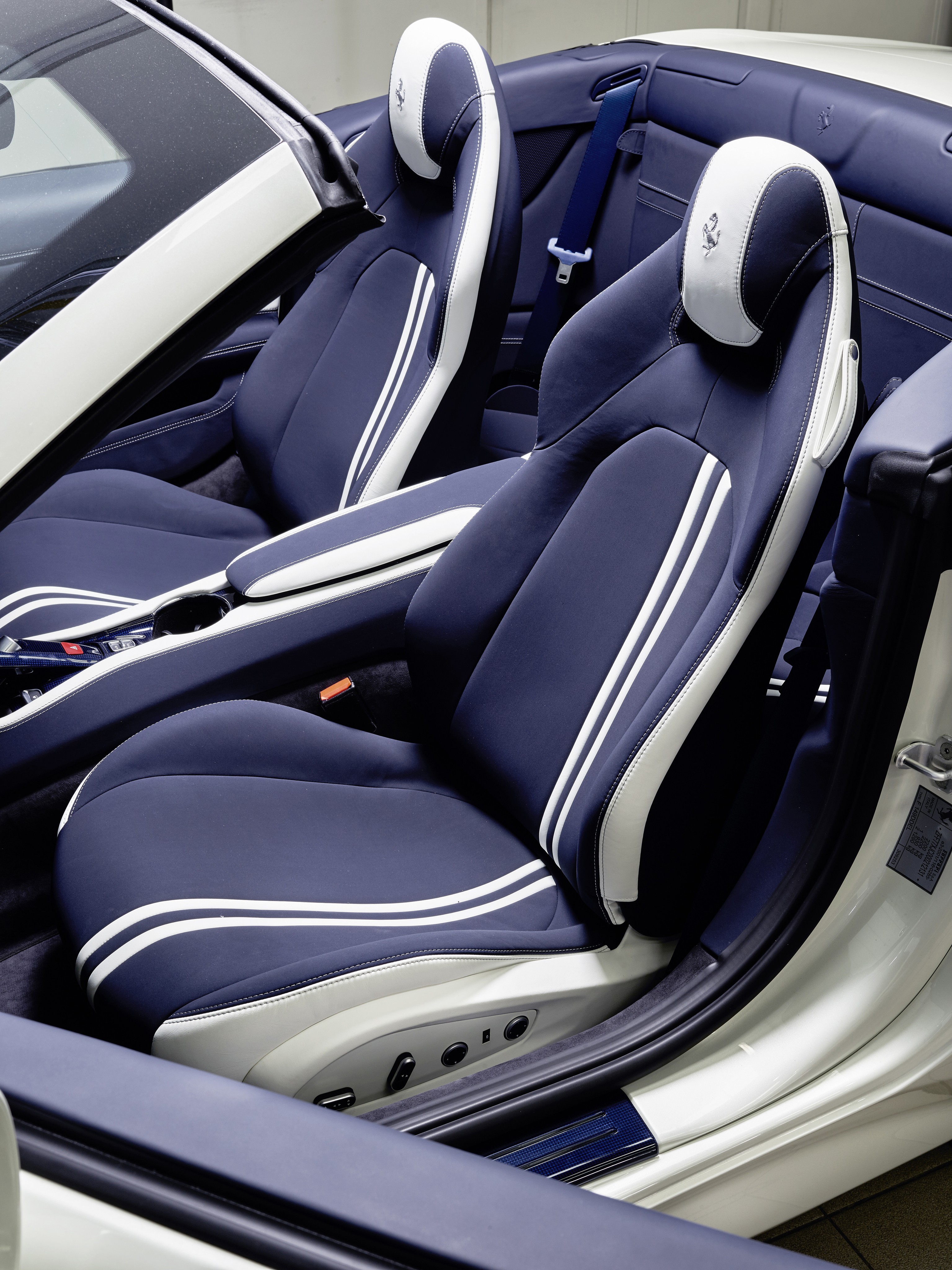 Ferrari California T photo 35