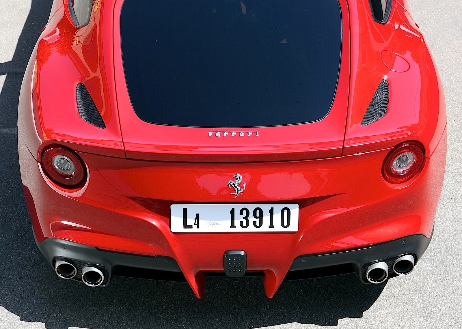 Ferrari F12 Berlinetta photo 89