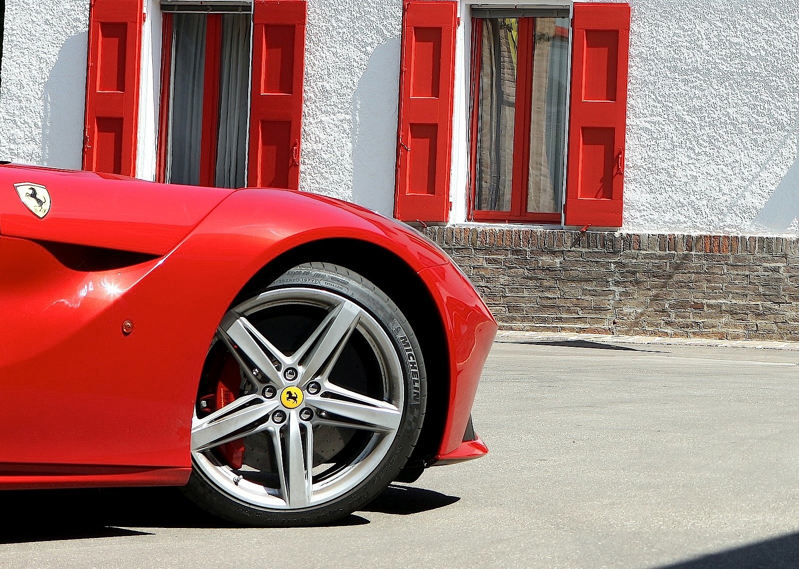 Ferrari F12 Berlinetta photo 92