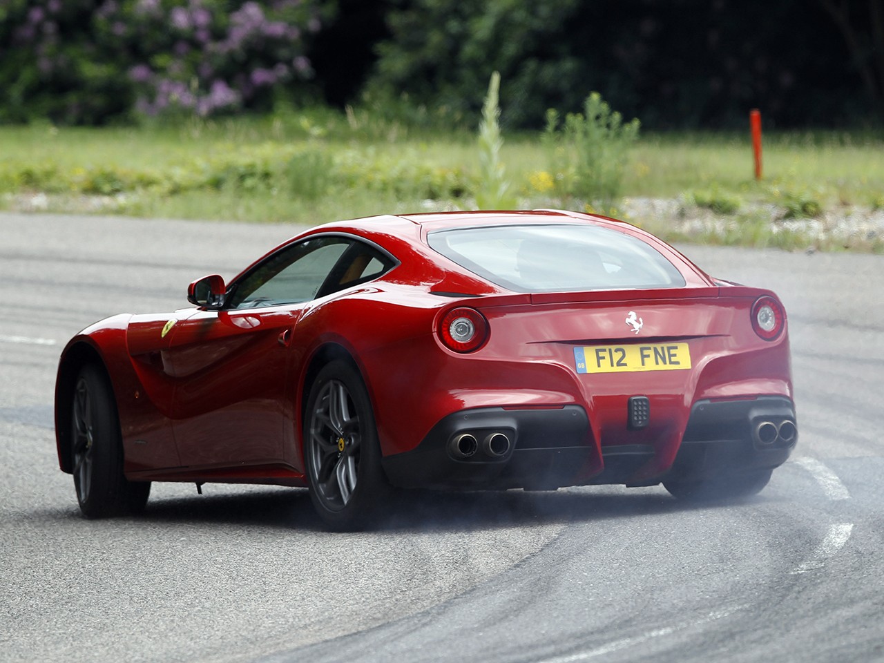 Ferrari F12 Berlinetta photo 108