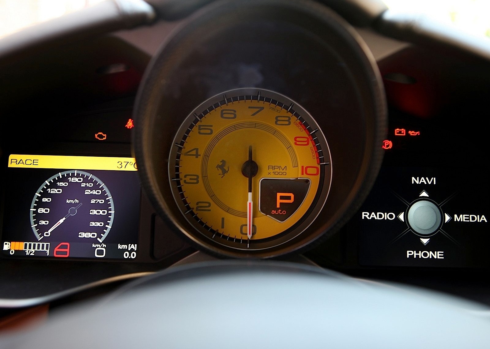 Ferrari F12 Berlinetta photo 122