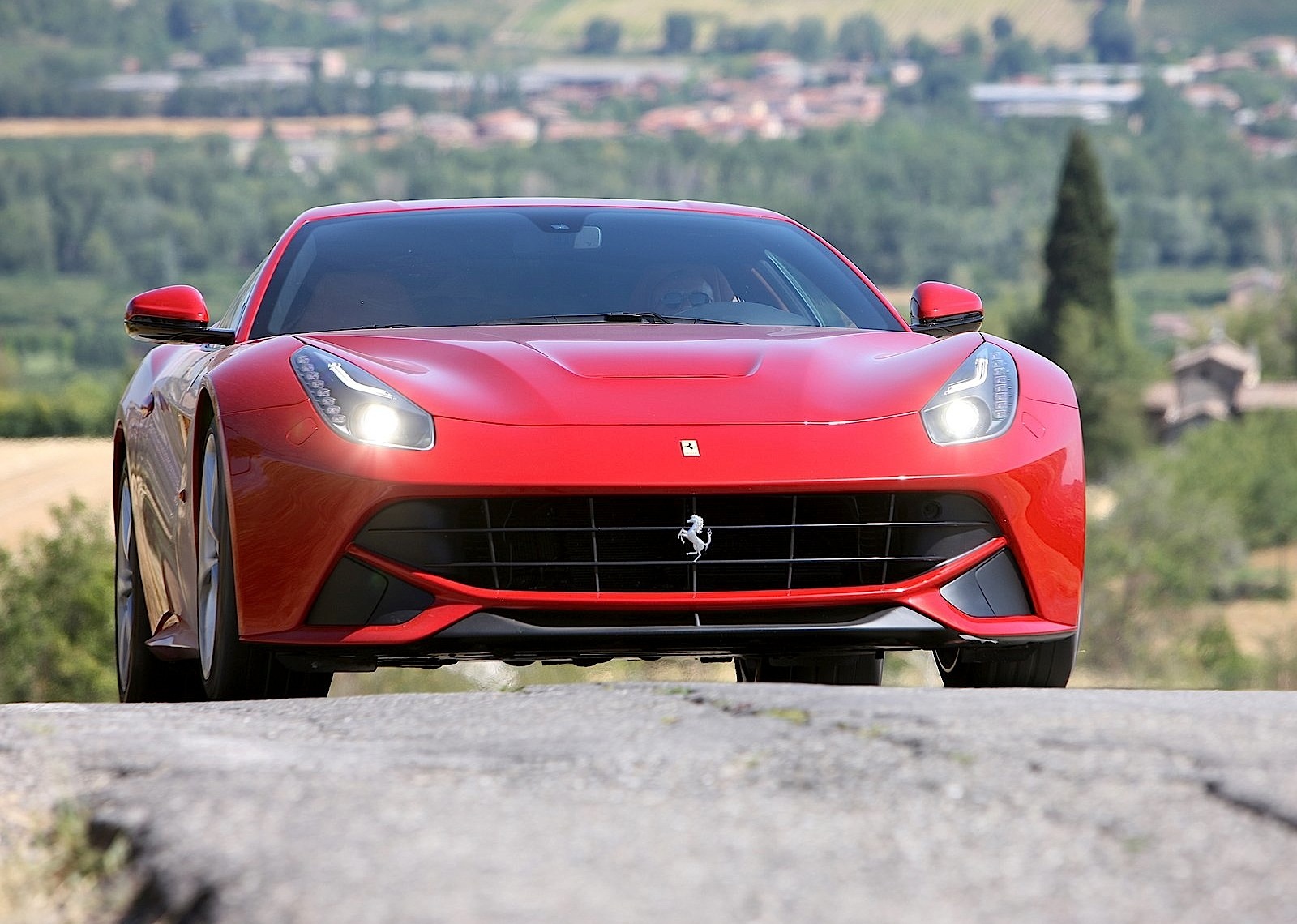 Ferrari F12 Berlinetta photo 6