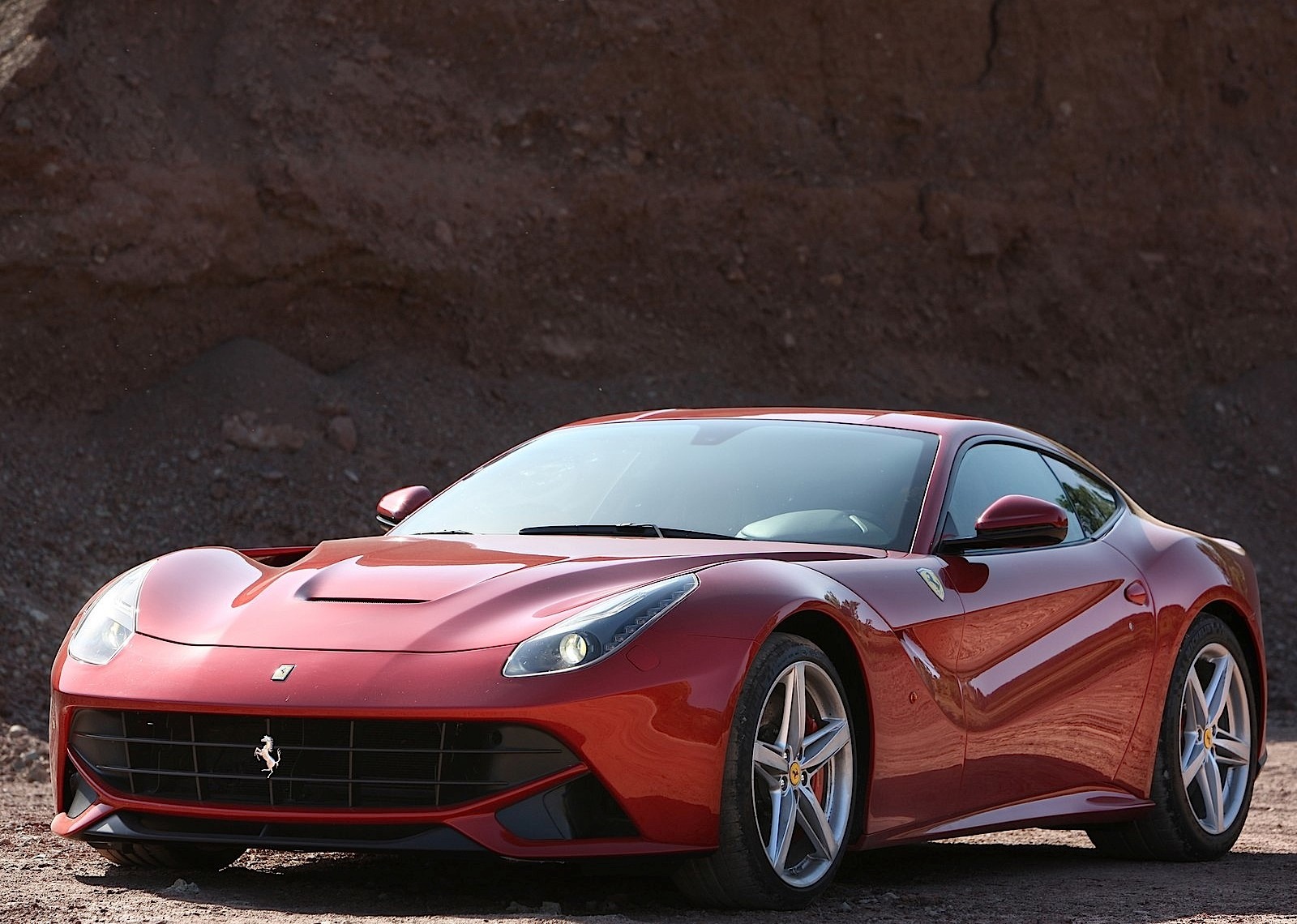 Ferrari F12 Berlinetta photo 21