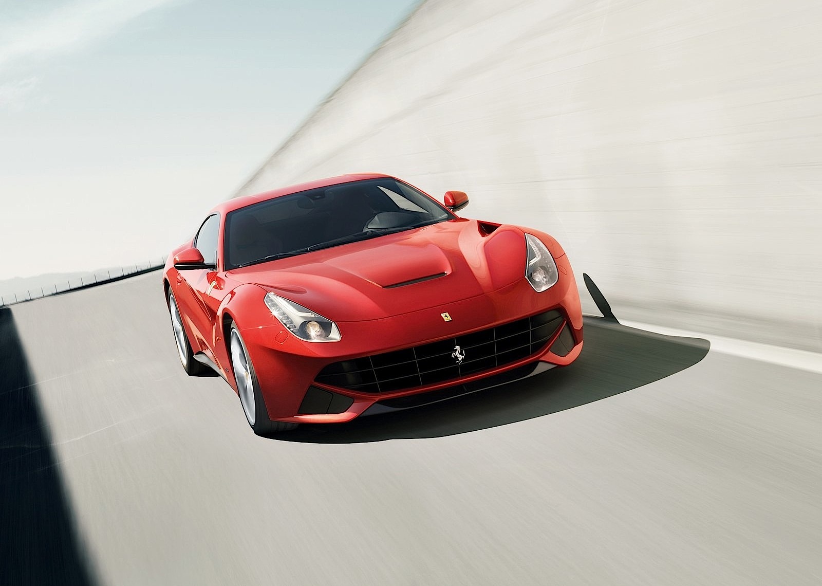 Ferrari F12 Berlinetta photo 43