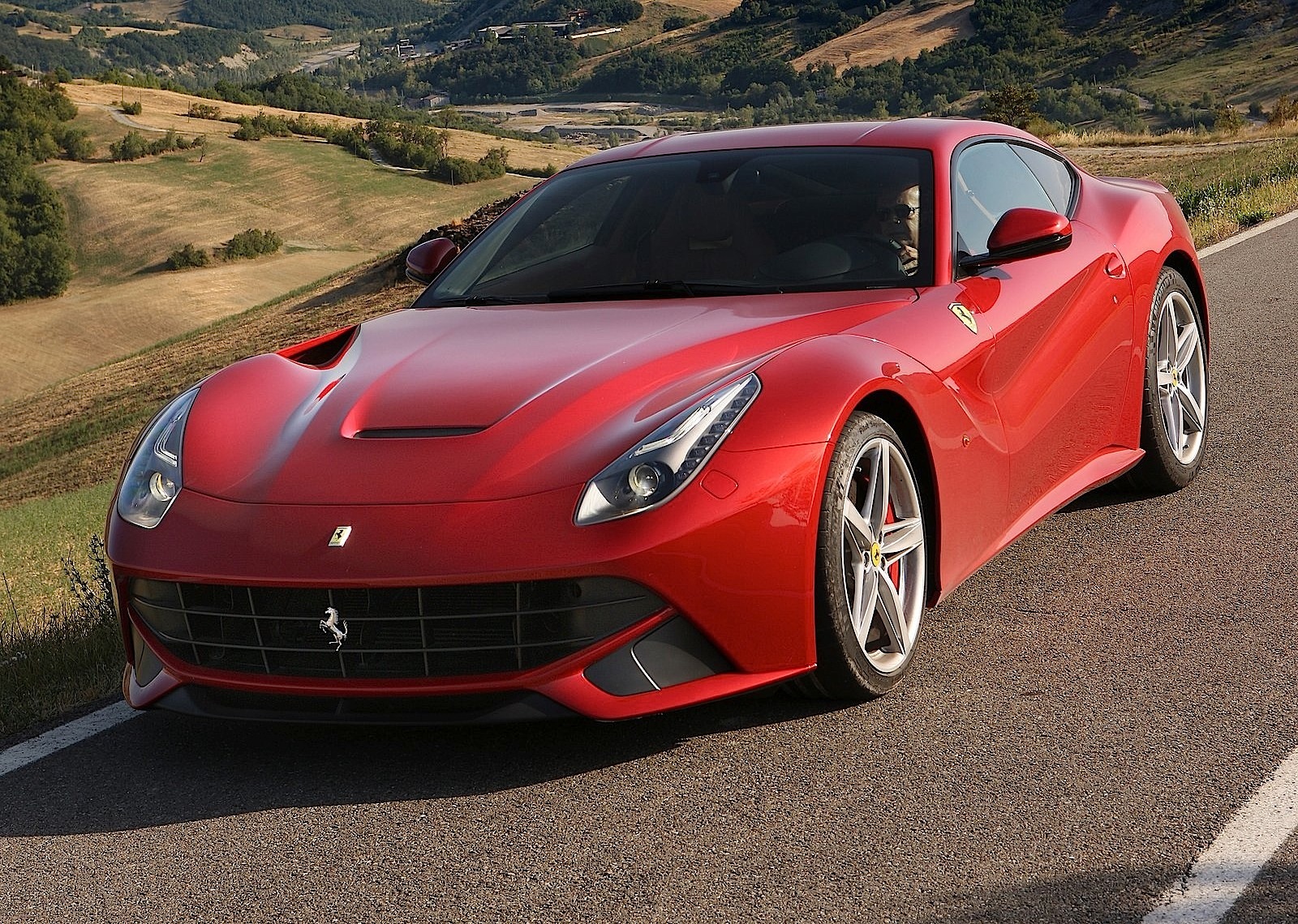 Ferrari F12 Berlinetta photo 47