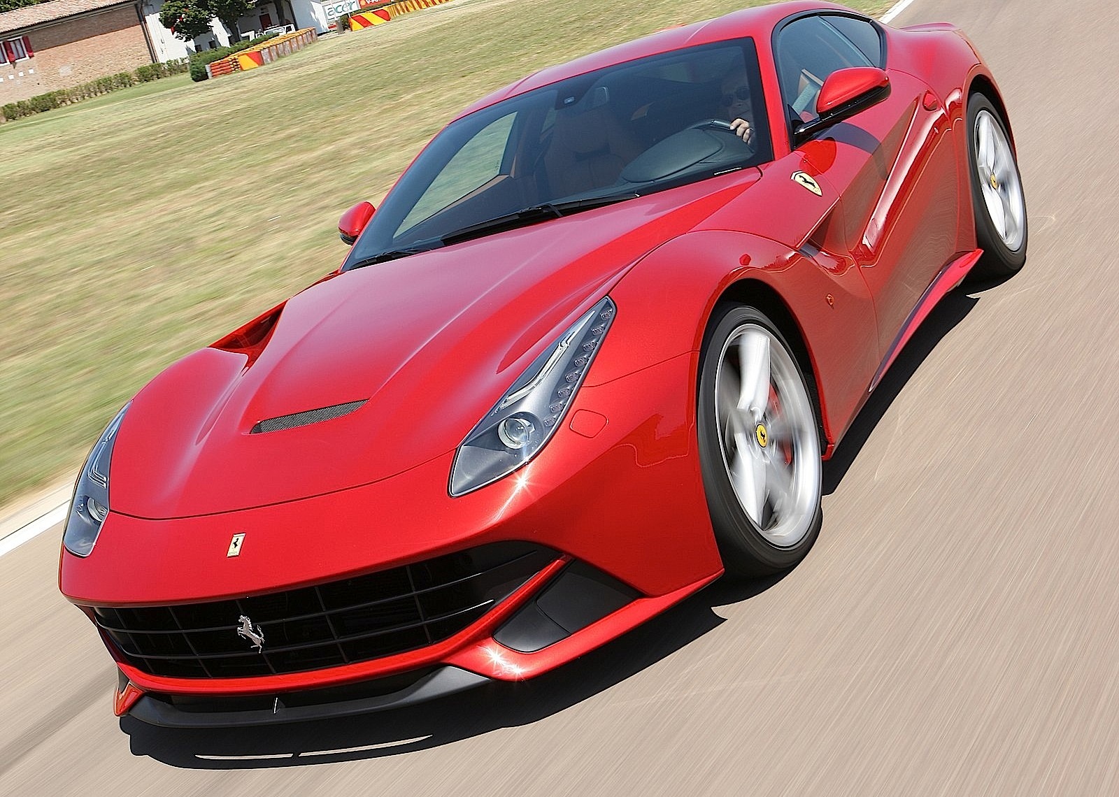 Ferrari F12 Berlinetta photo 51