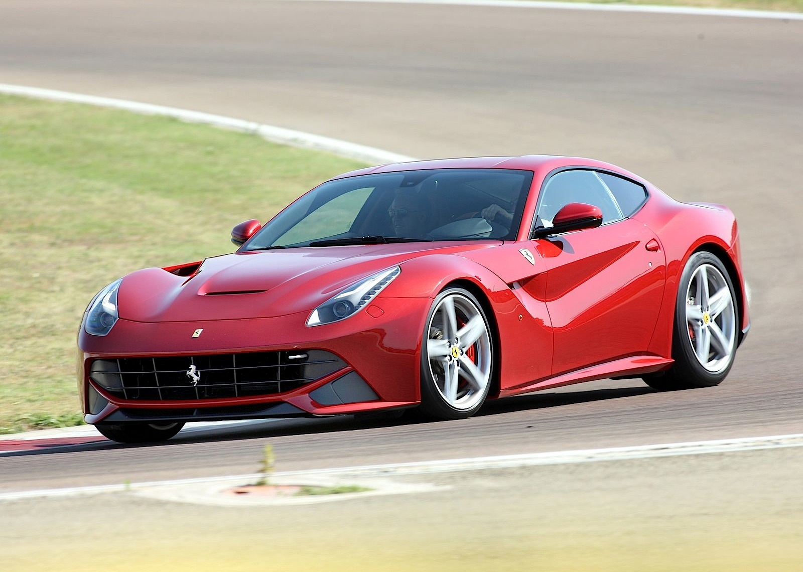 Ferrari F12 Berlinetta photo 52