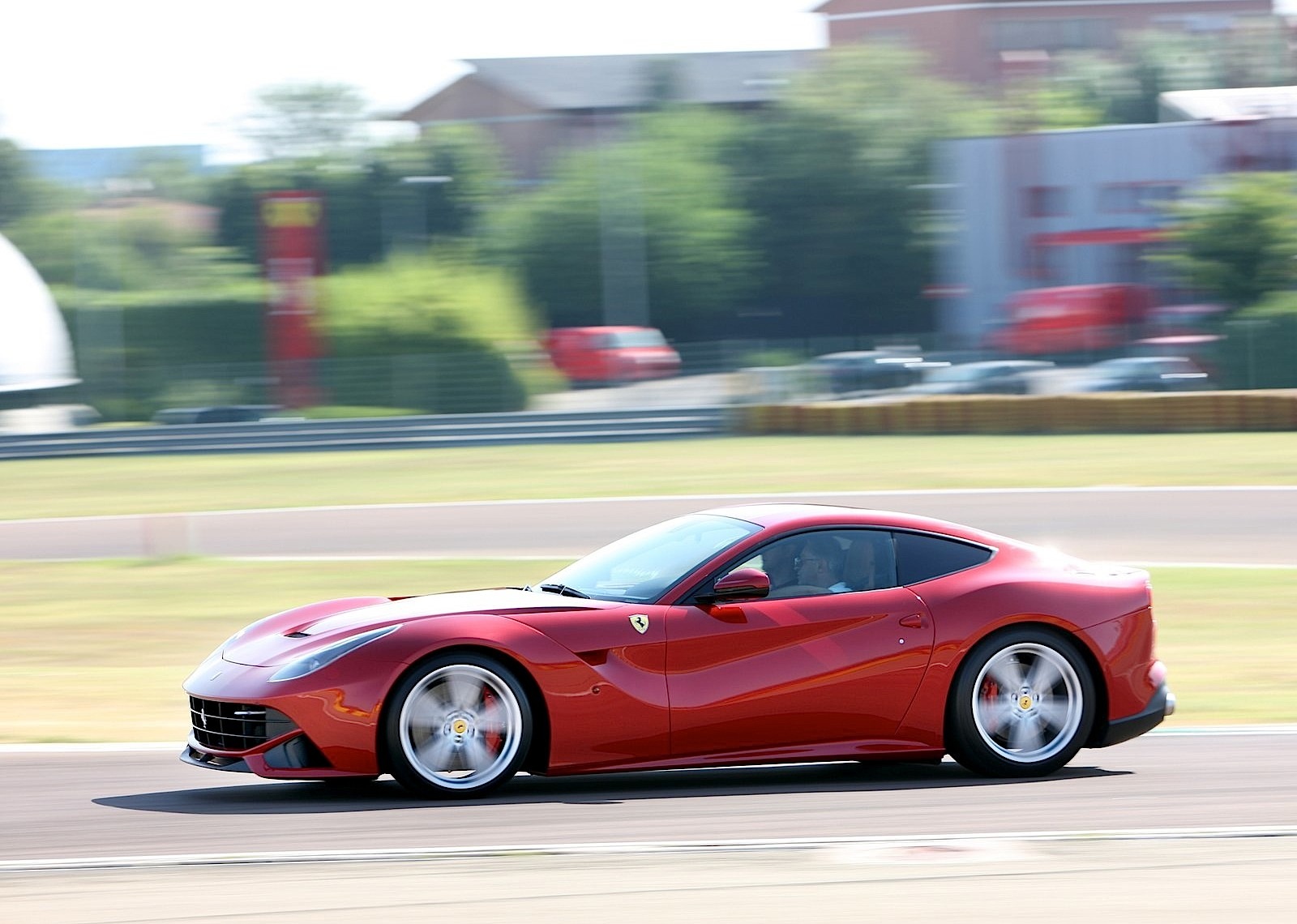 Ferrari F12 Berlinetta photo 66