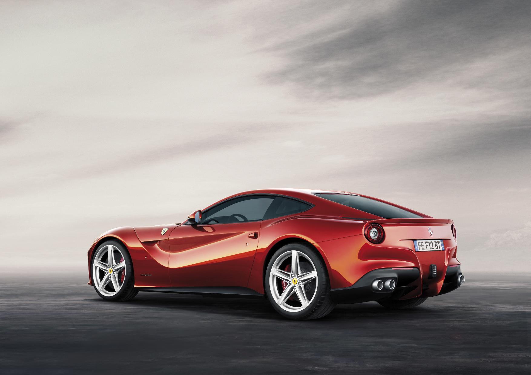 Ferrari F12 Berlinetta photo 2