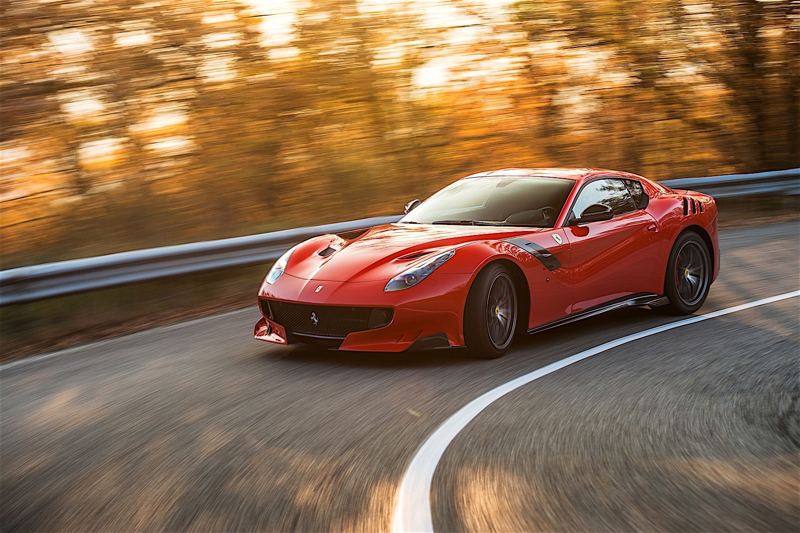 Ferrari F12tdf photo 10