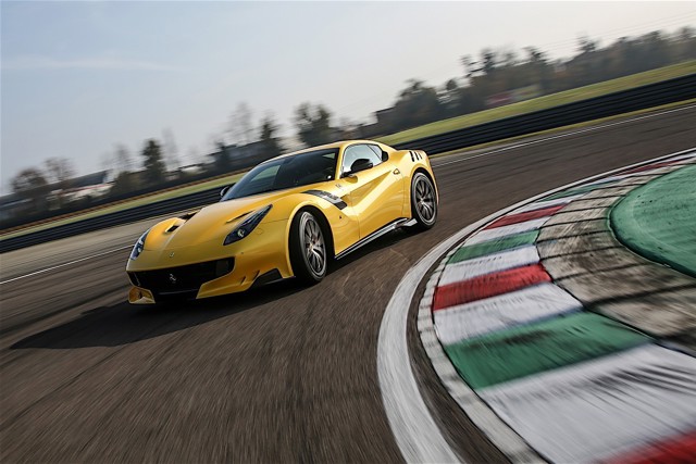Ferrari F12tdf foto 12