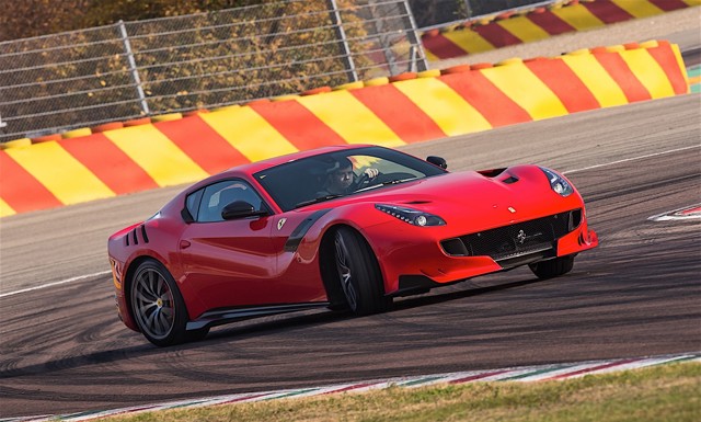 Ferrari F12tdf foto 13