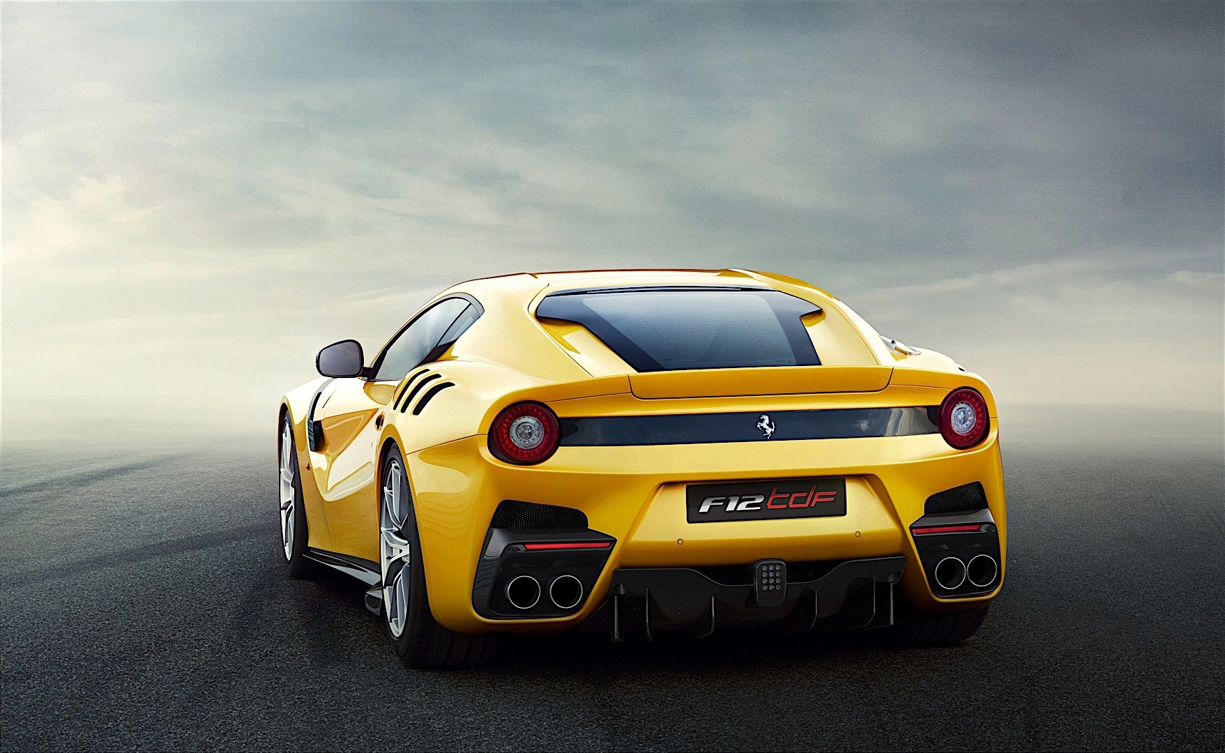 Ferrari F12tdf photo 17