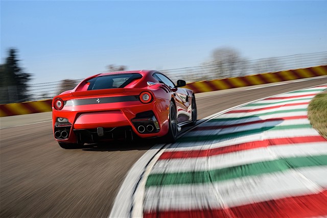 Ferrari F12tdf foto 3