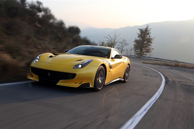 Ferrari F12tdf foto 4