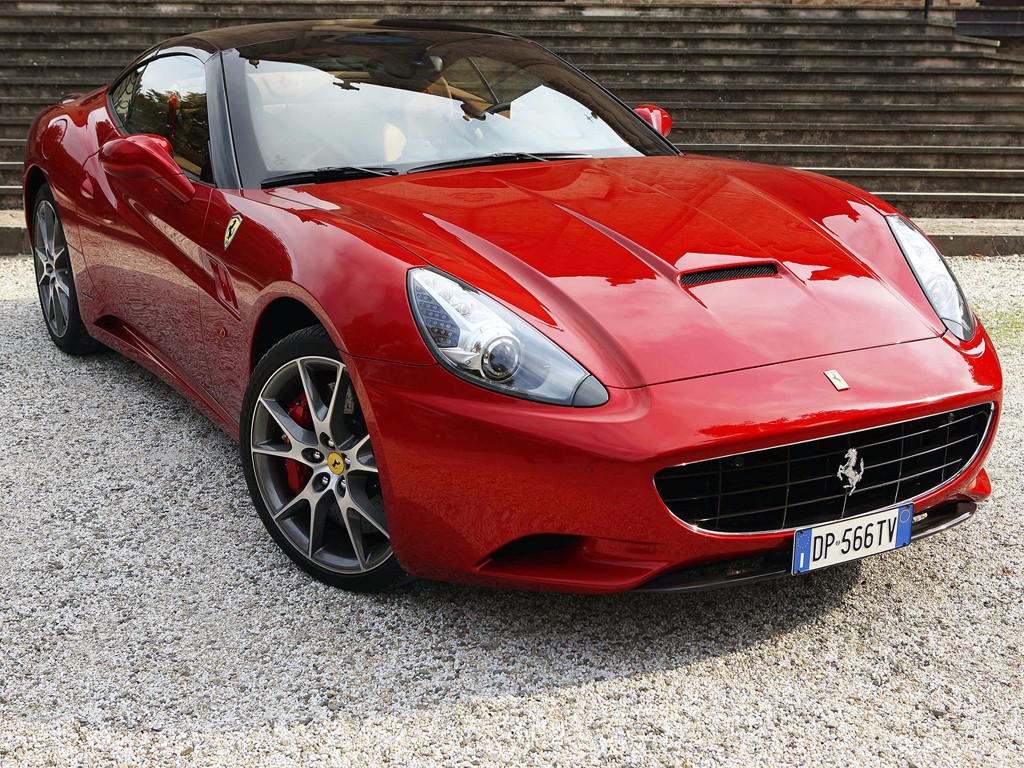 Ferrari F149 California photo 10