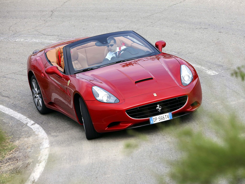 Ferrari F149 California photo 11