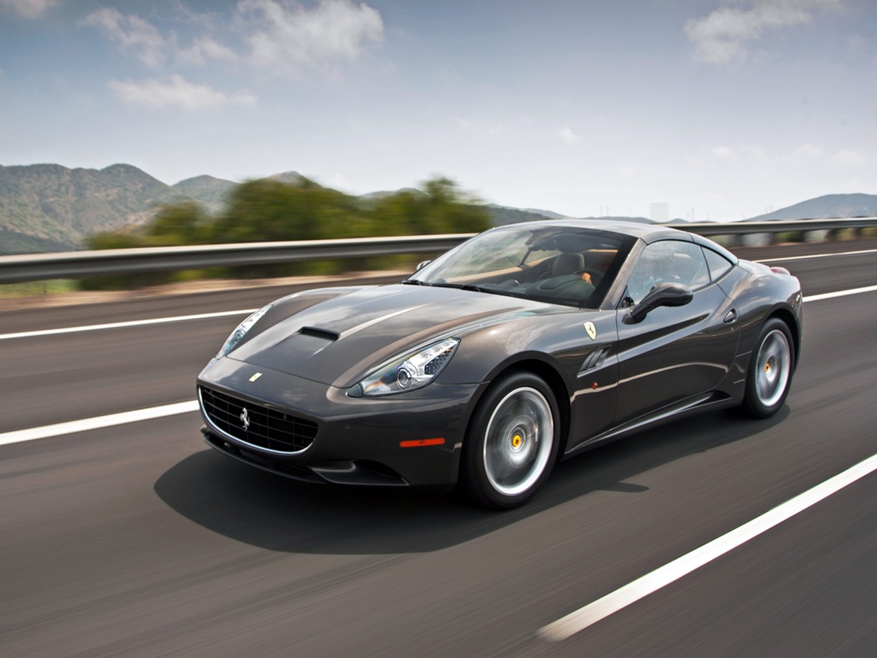 Ferrari F149 California photo 14