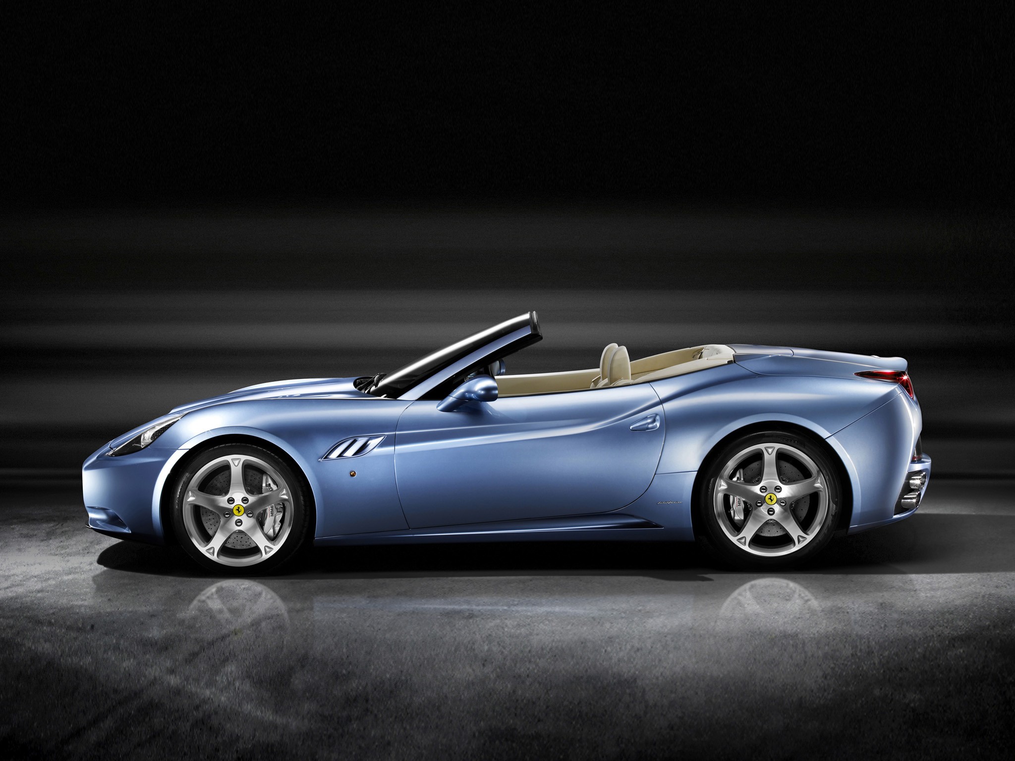 Ferrari F149 California photo 18