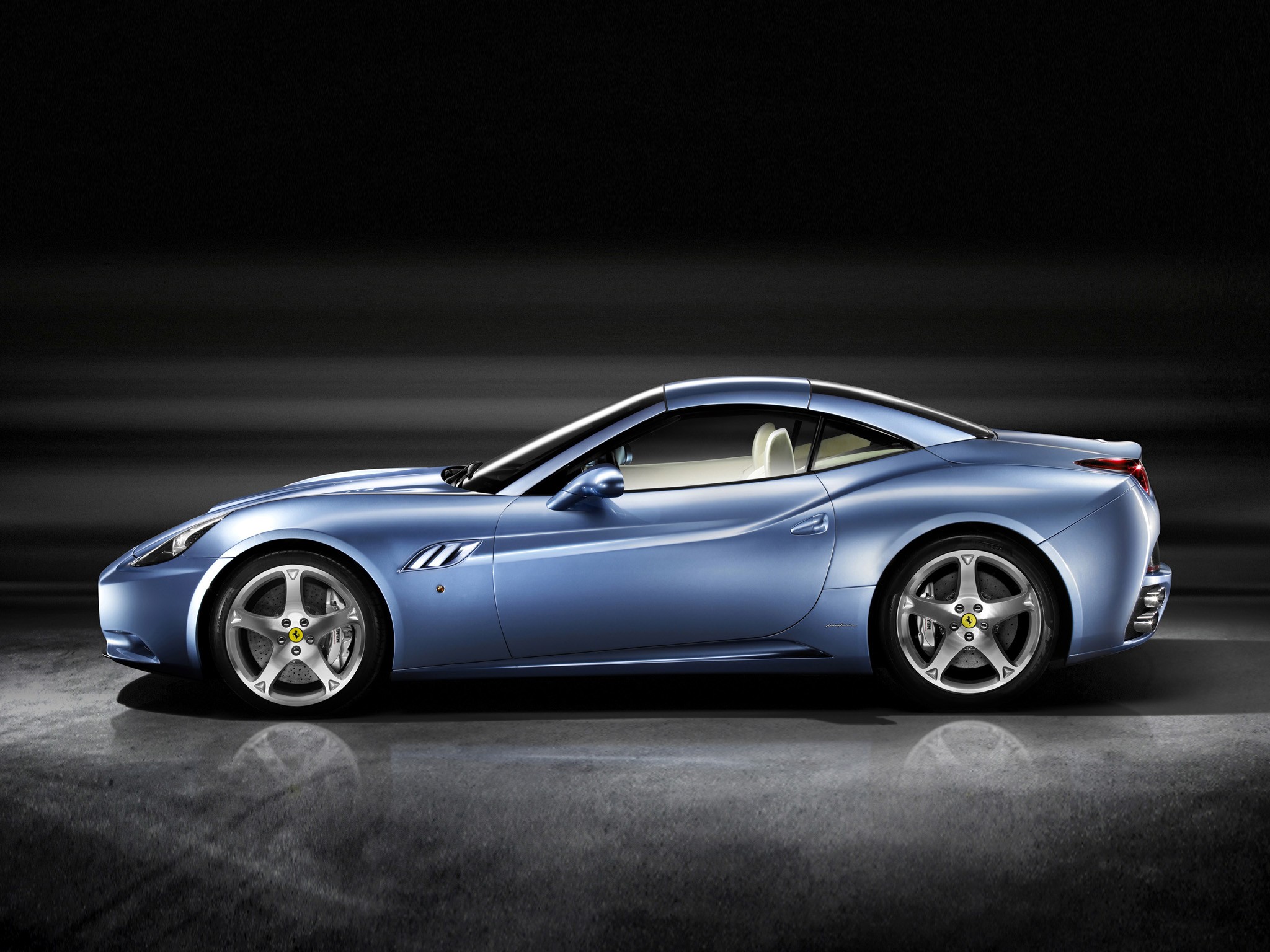 Ferrari F149 California photo 20