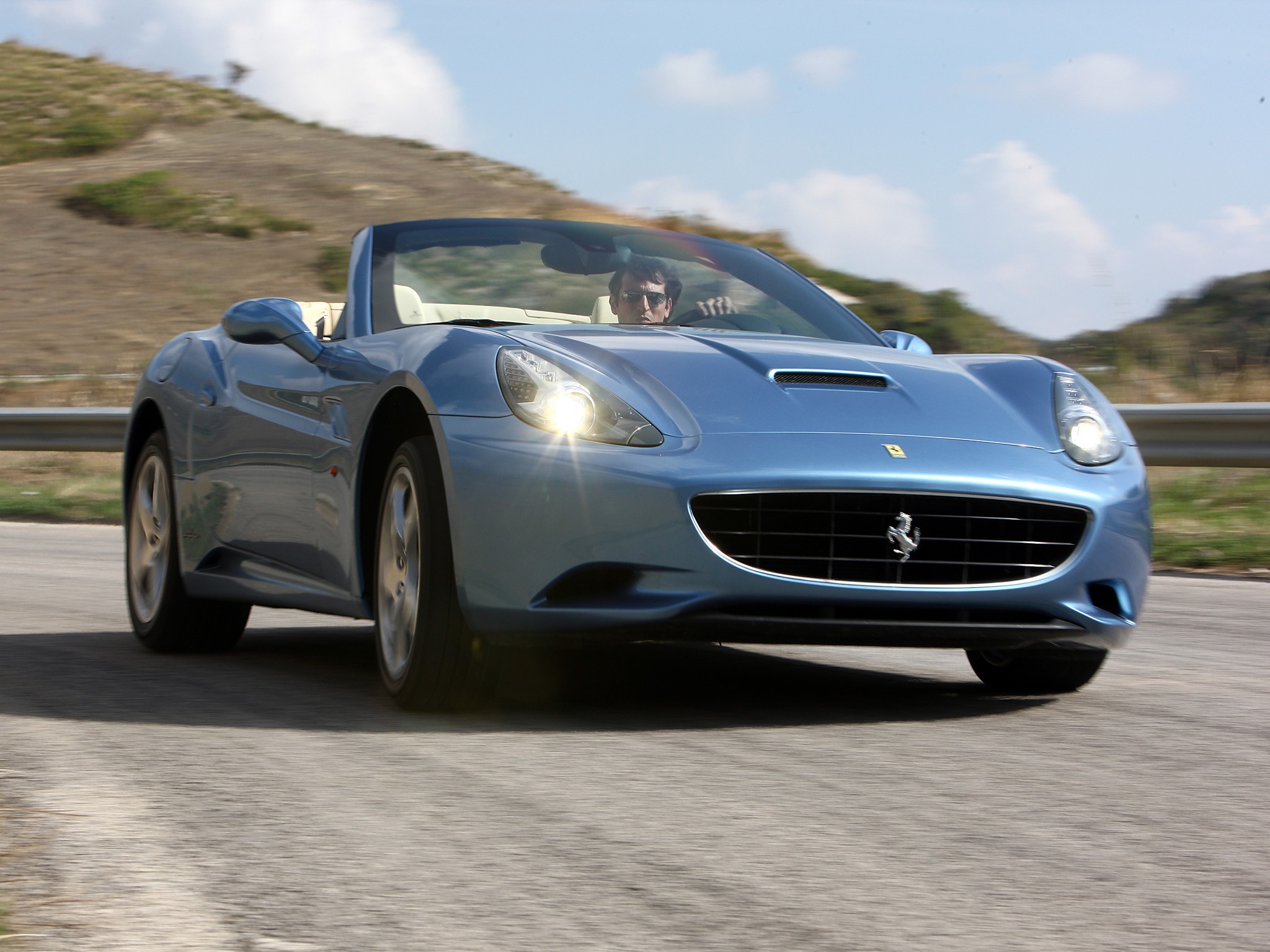Ferrari F149 California photo 28