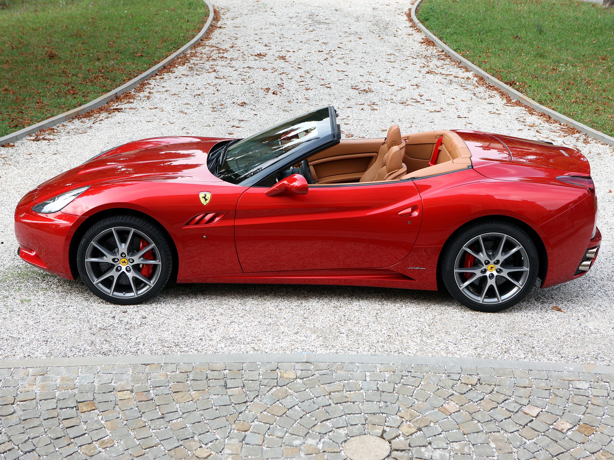 Ferrari F149 California photo 48