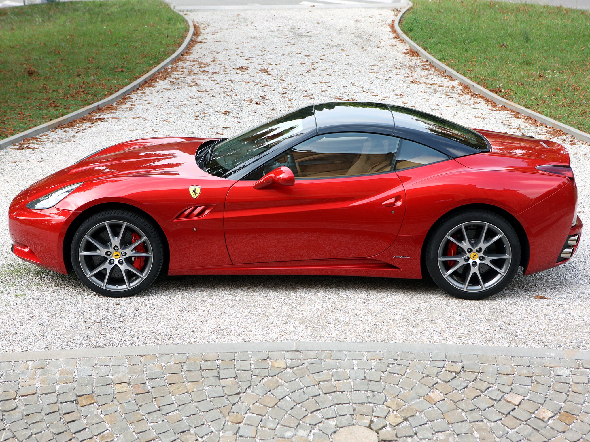 Ferrari F149 California photo 49