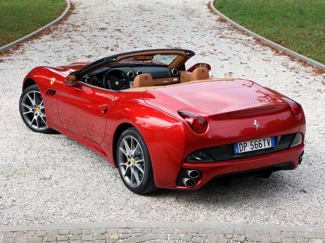 Ferrari F149 California photo 51