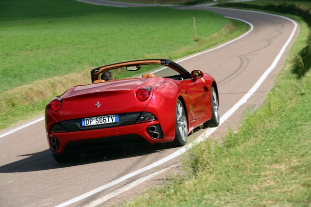Ferrari F149 California photo 57