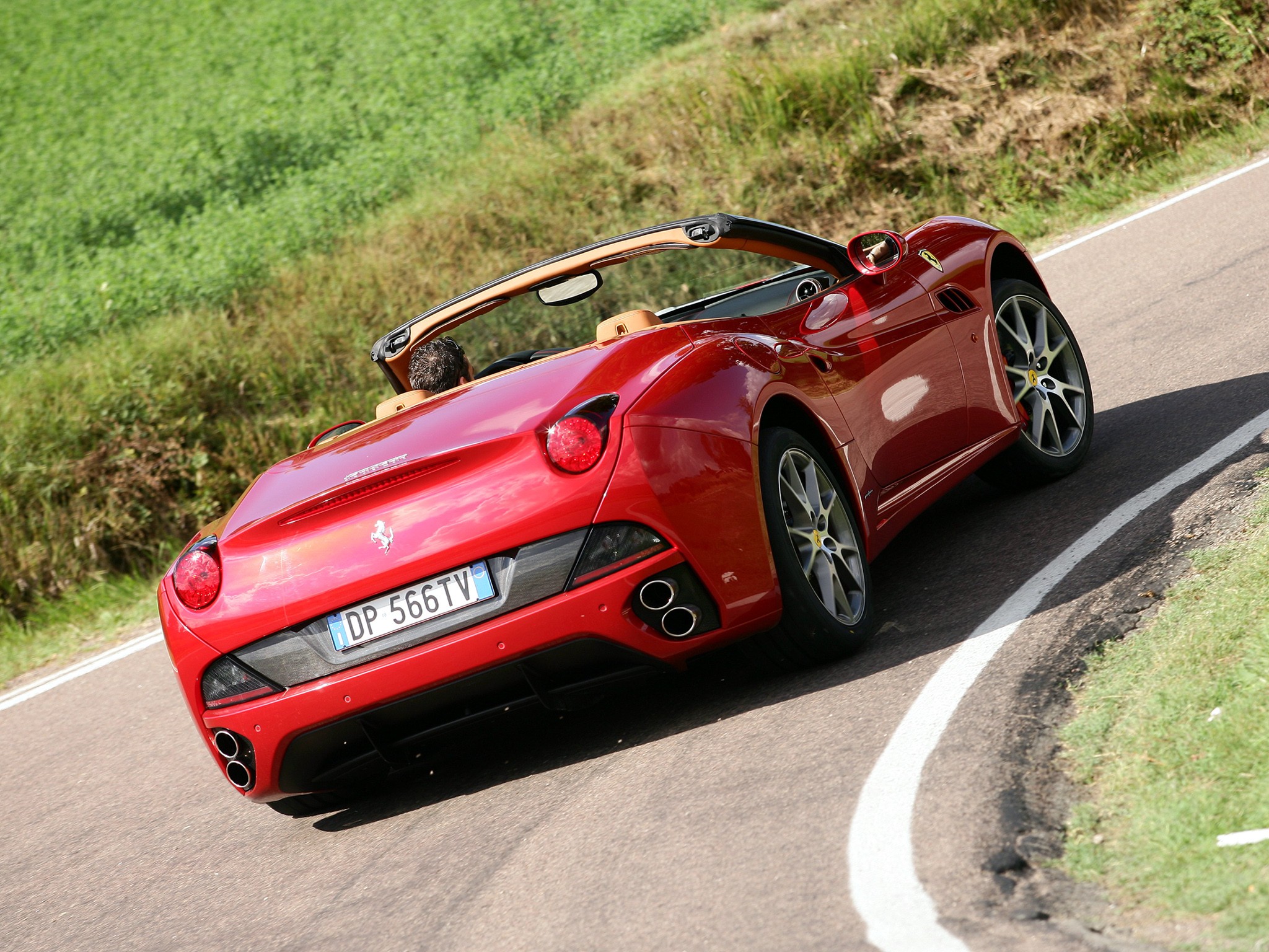 Ferrari F149 California photo 58