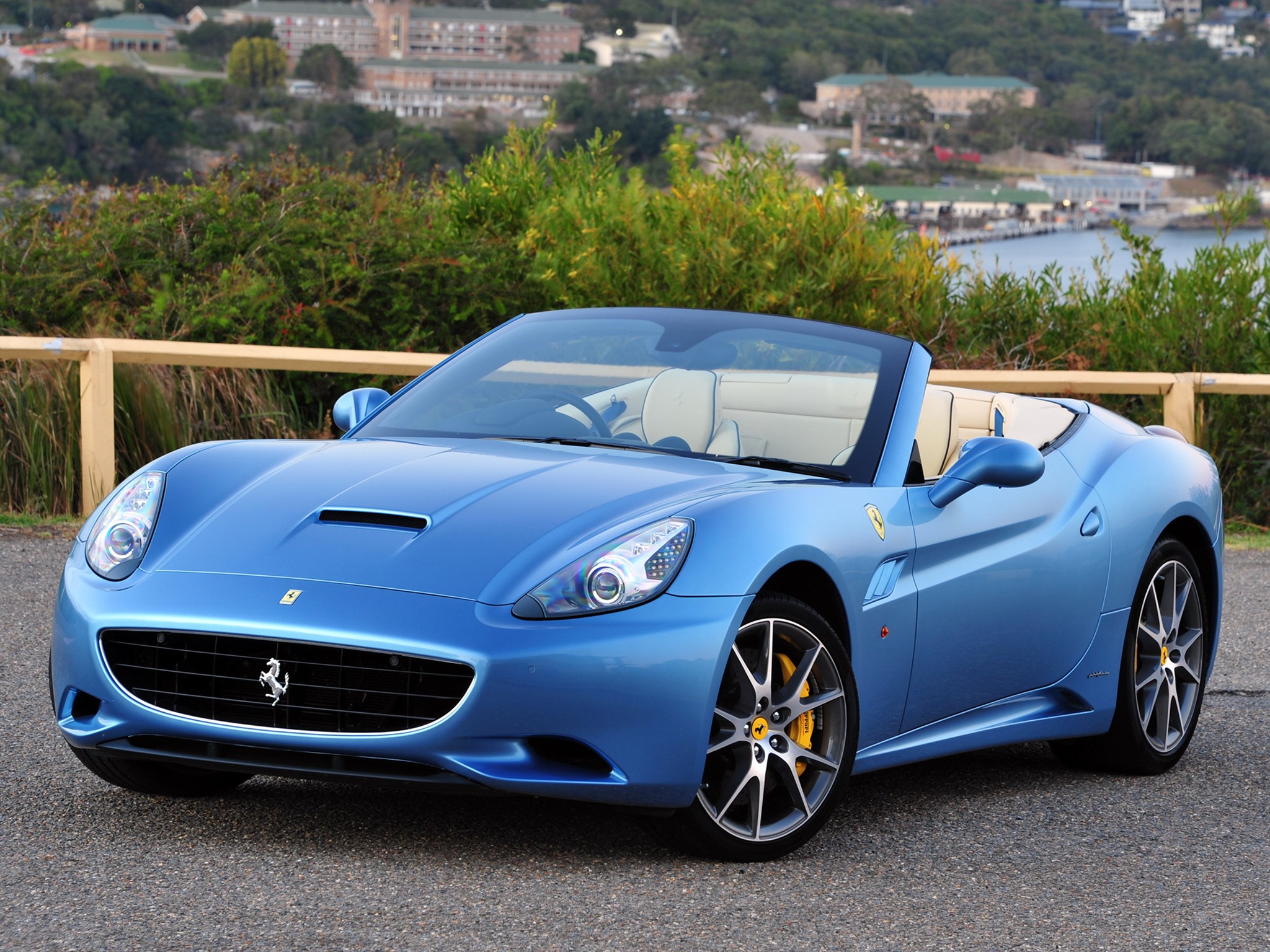 Ferrari F149 California photo 63