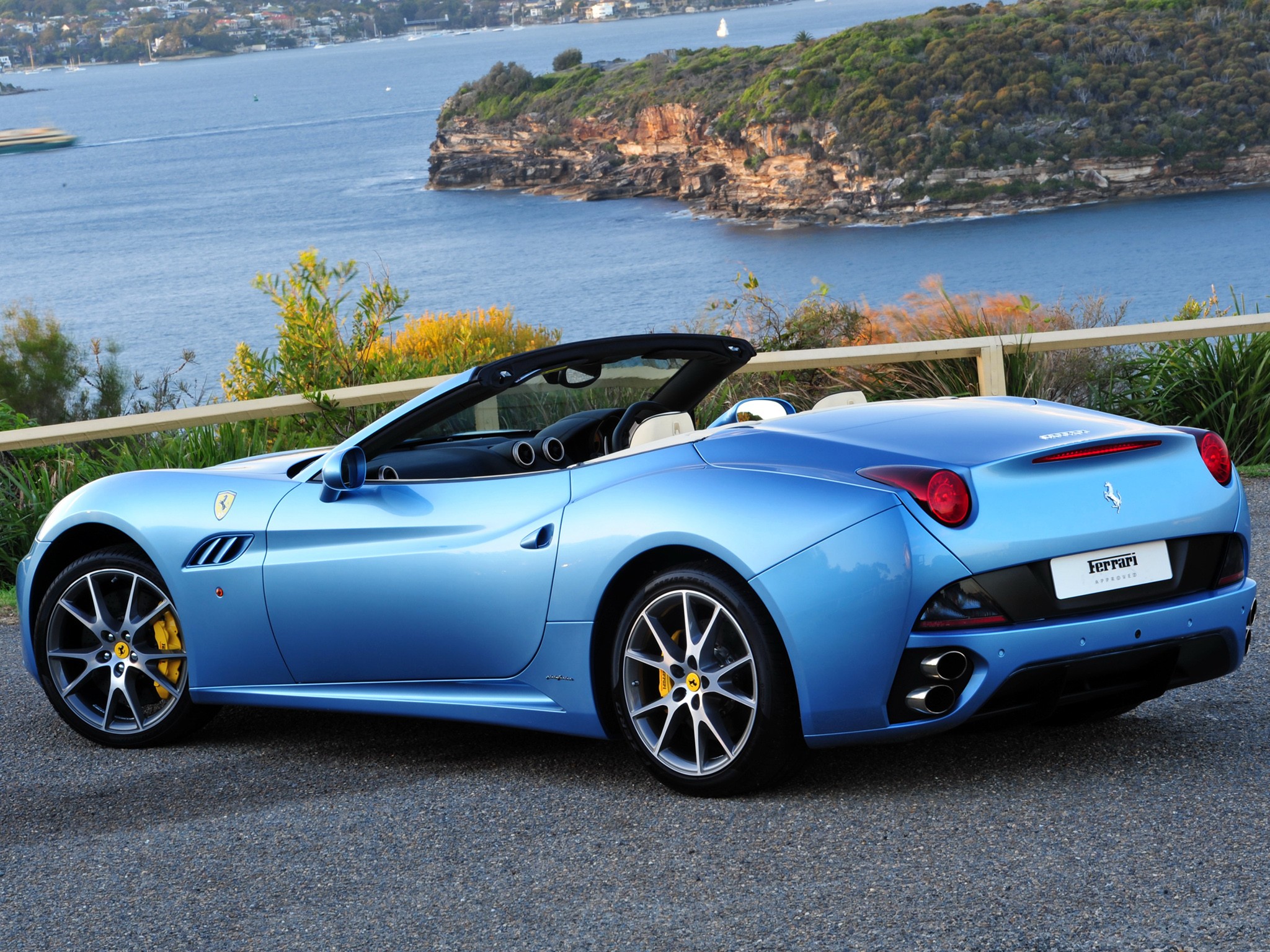 Ferrari F149 California photo 64