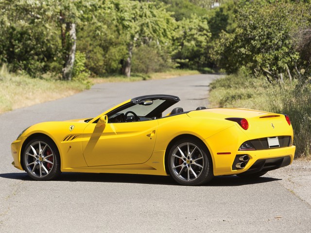 Ferrari F149 California photo 67