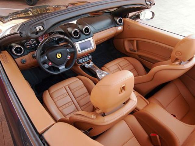 Ferrari F149 California photo 71