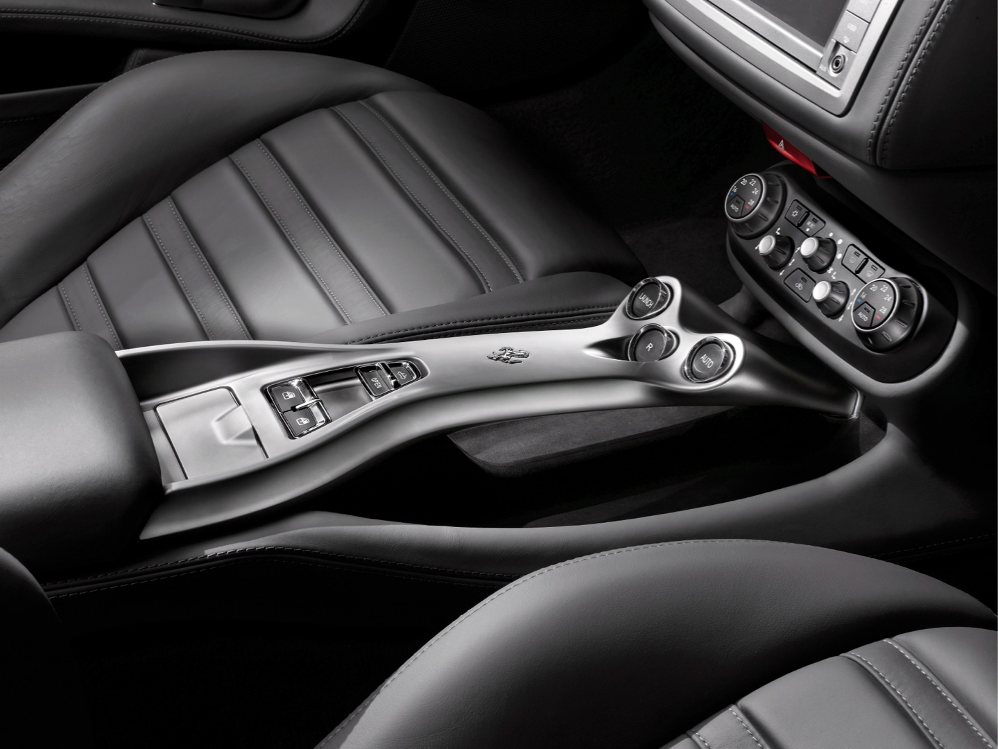 Ferrari F149 California photo 41