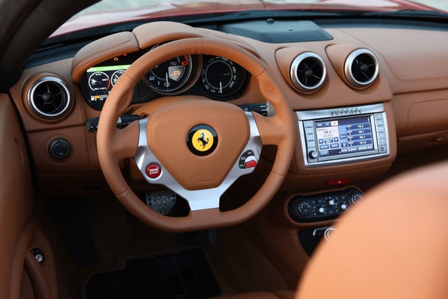 Ferrari F149 California photo 43