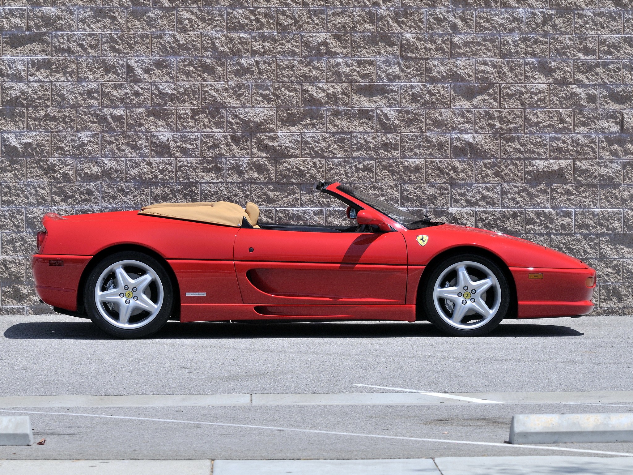 Ferrari F355 Spider photo 28
