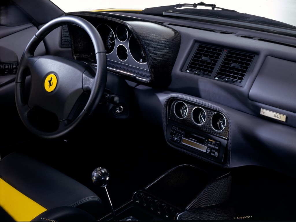 Ferrari F355 photo 19