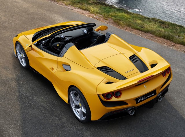 Ferrari F8 foto 6