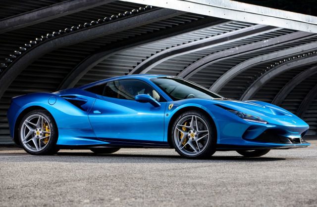 Ferrari F8 Foto 8