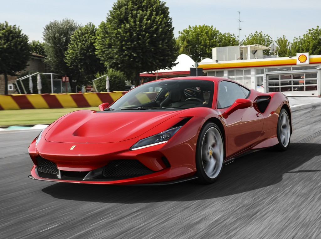 Ferrari F8 photo 17
