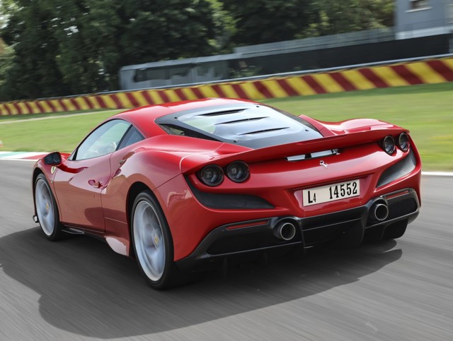 Ferrari F8 Foto 20