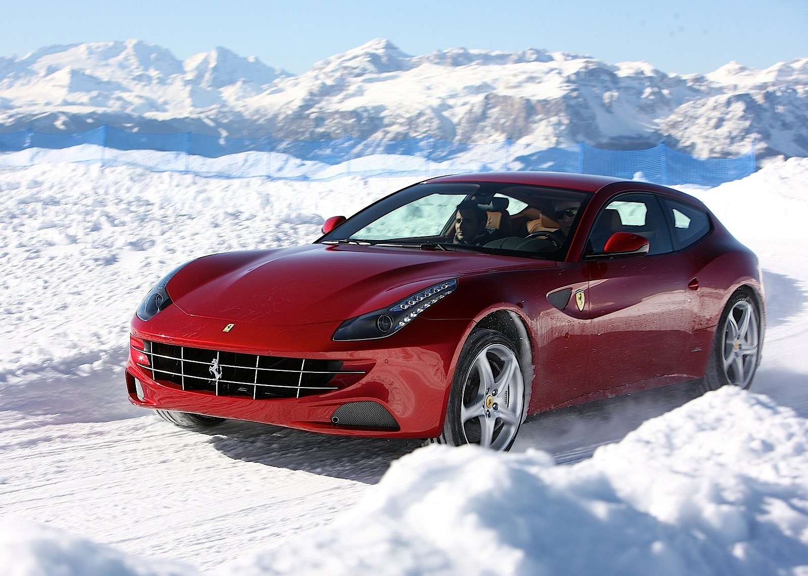 Ferrari Ff photo 27