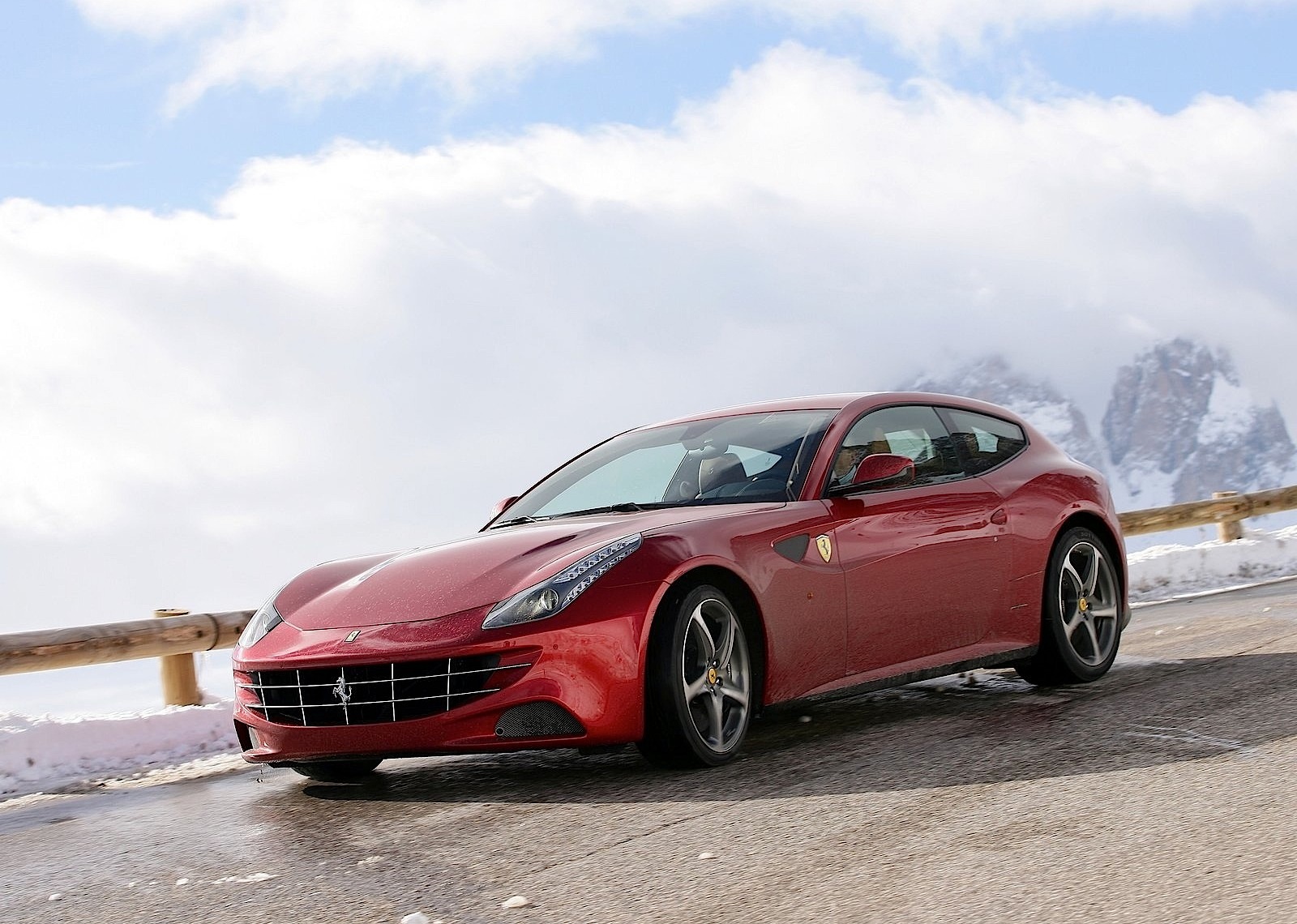 Ferrari Ff photo 33