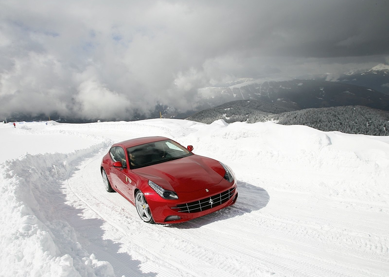 Ferrari Ff photo 40