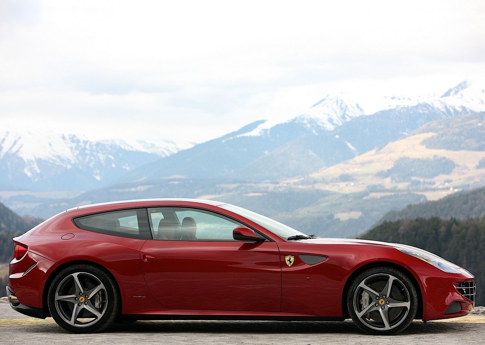 Ferrari Ff photo 43